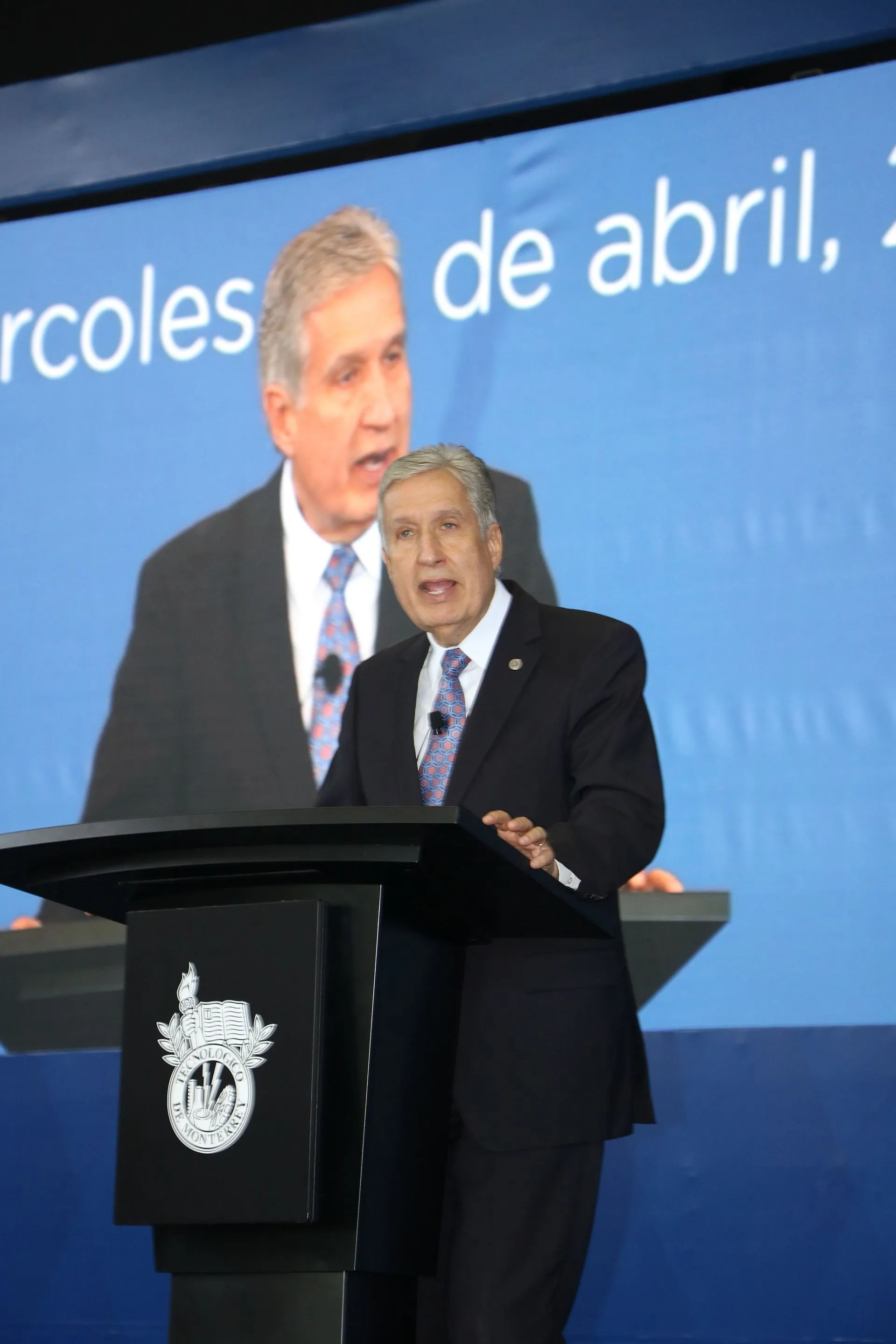 David Noel Ramírez