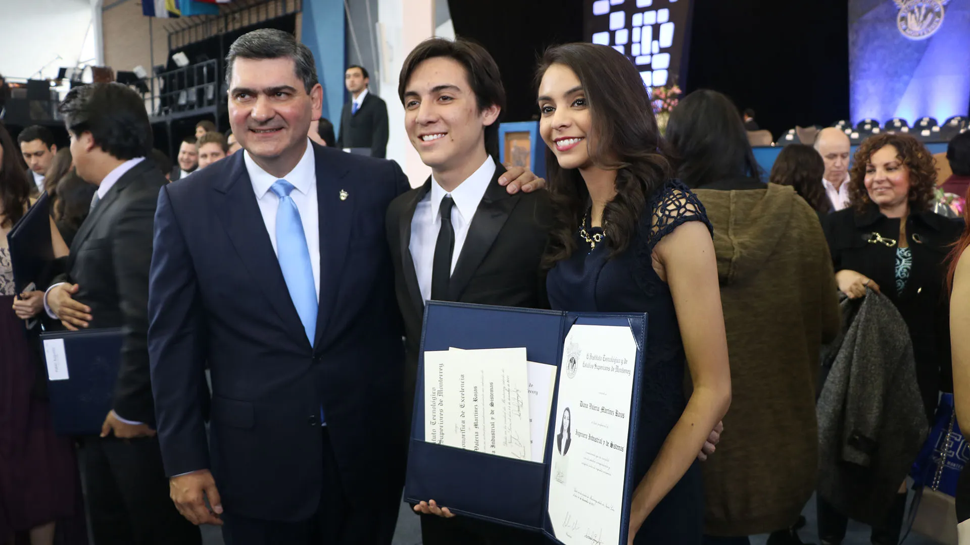 David Garza, Rector del Tec de Monterrey, con egresados de Diciembre 2017