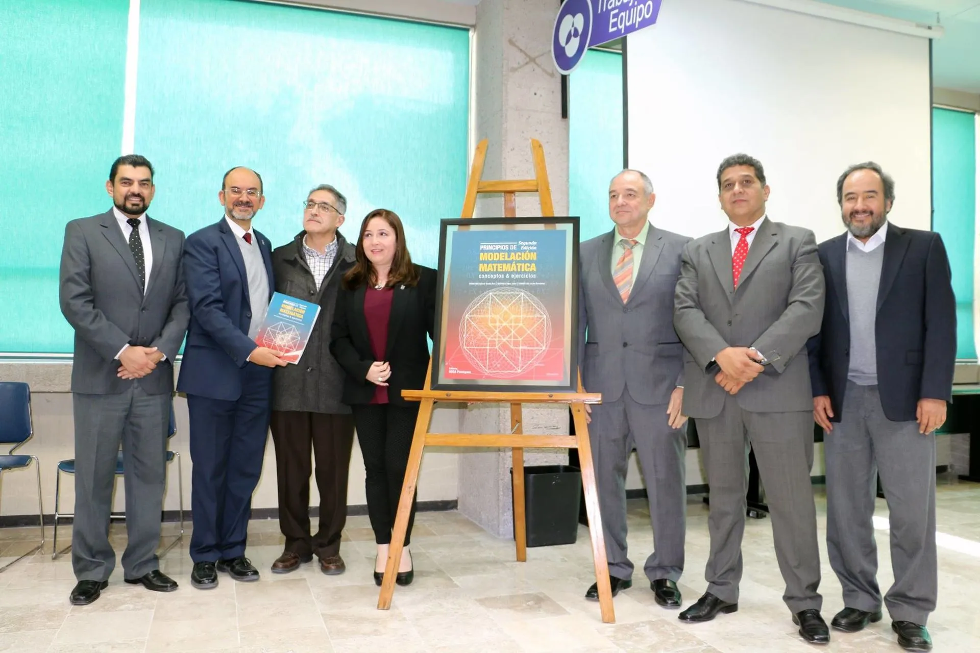 Presentan libro de Modelación Matemática 
