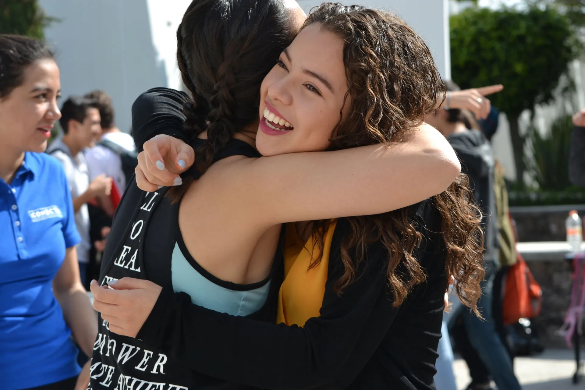 Nuevamente llegó ese día en el que las rosas, chocolate y globos invaden los pasillos del campus.