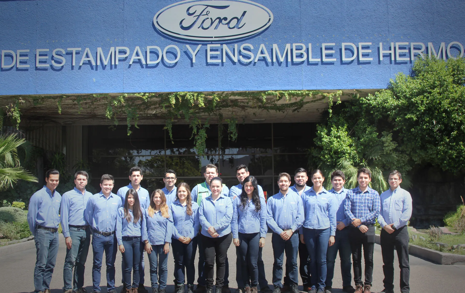 Alumnos participando en ford