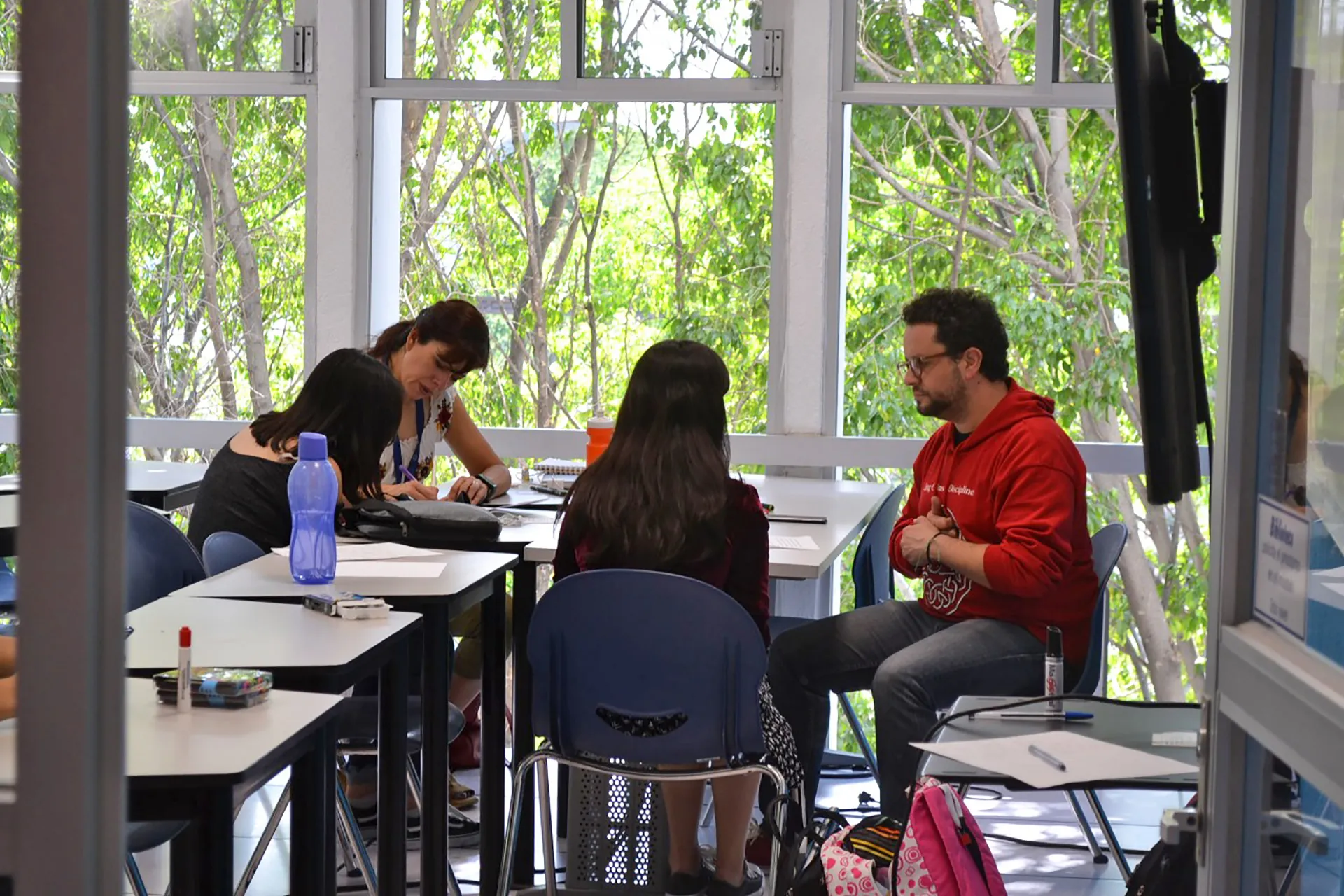 Alumnos en el Taller de Ética rumbo a las elecciones del 2018