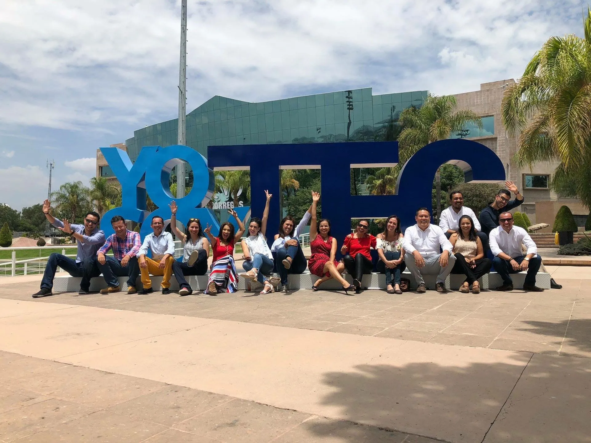 Primera generación del Tec de Monterrey en Aguascalientes.