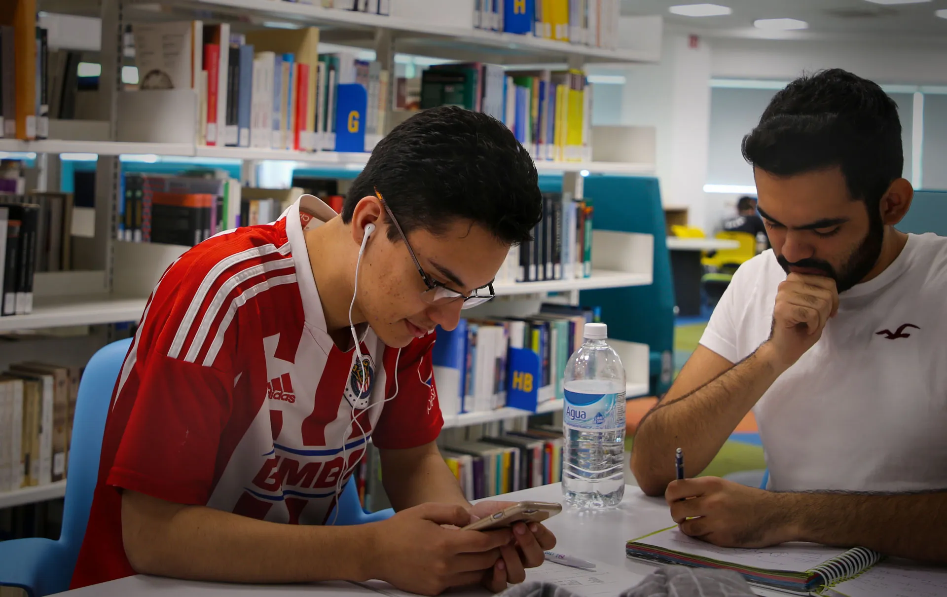 5 playlists para sobrevivir los #ParcialesTec