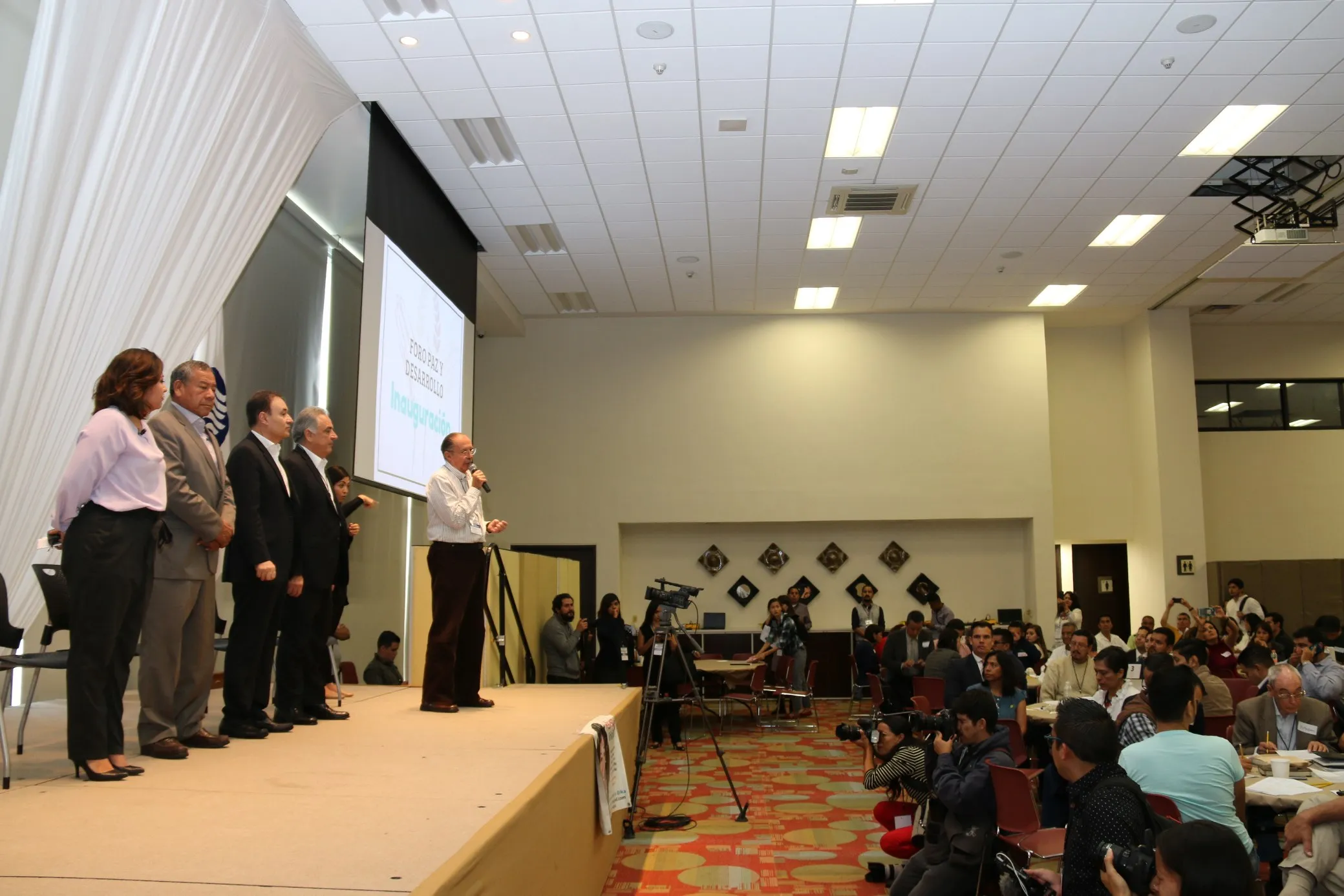 Foro de Escucha “Paz y Desarrollo”