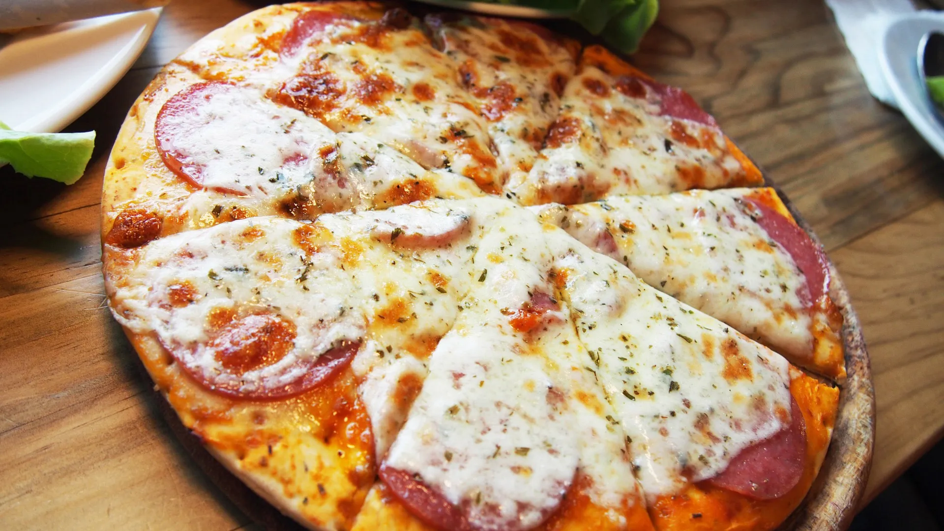 La empresa de pizzas de jóvenes del Tec que emplea a personas autistas