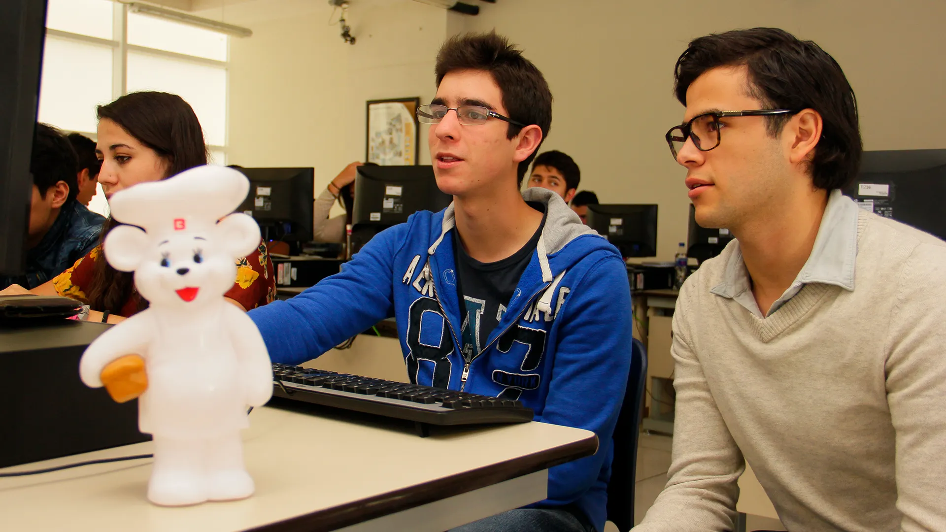 Cátedra bimbo Escuela de negocios TecCEM