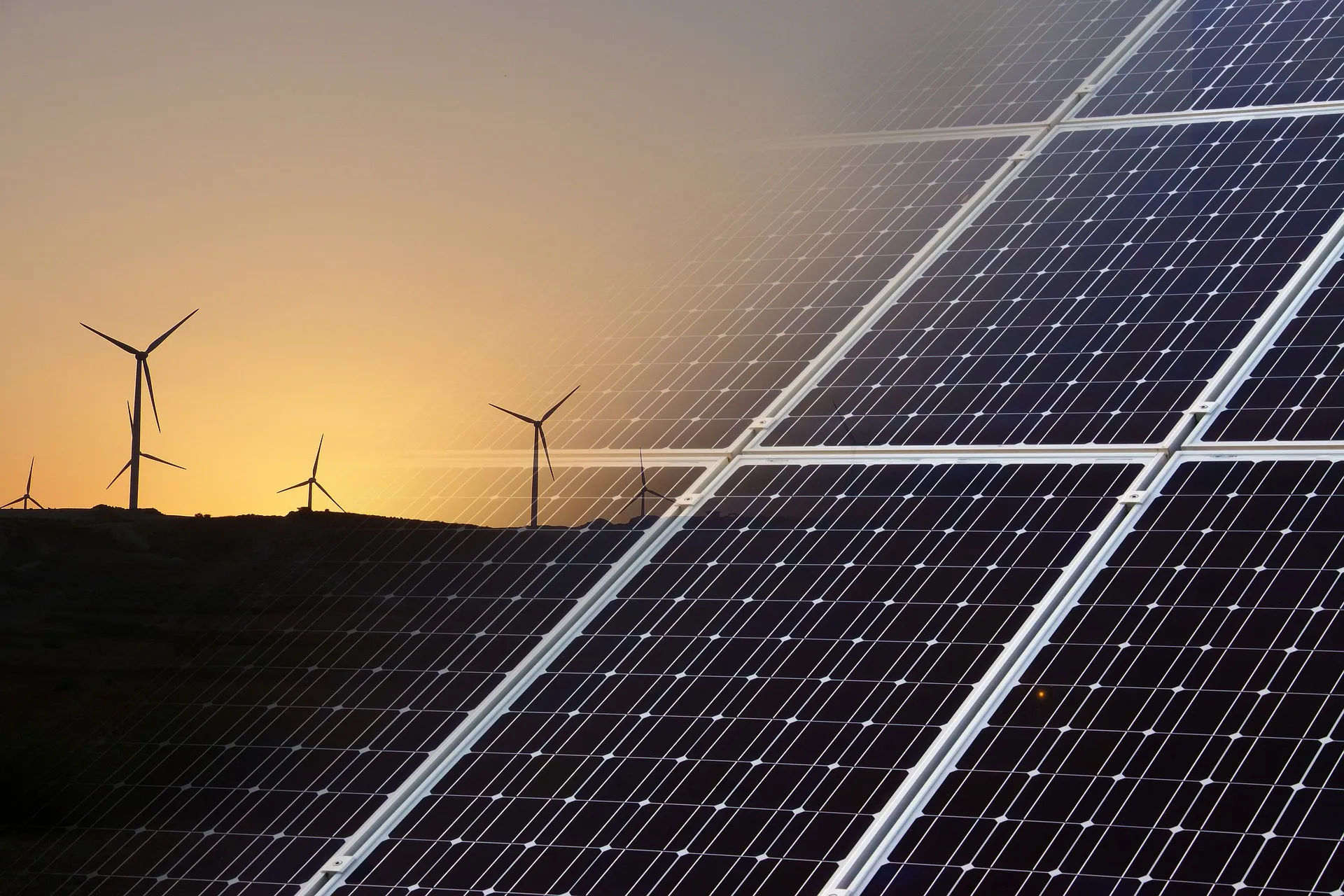 Más allá de la reducción de emisiones contaminantes en el medio ambiente la utilización de energías limpias entre la población reduciría el costo de la vida a mediano plazo.