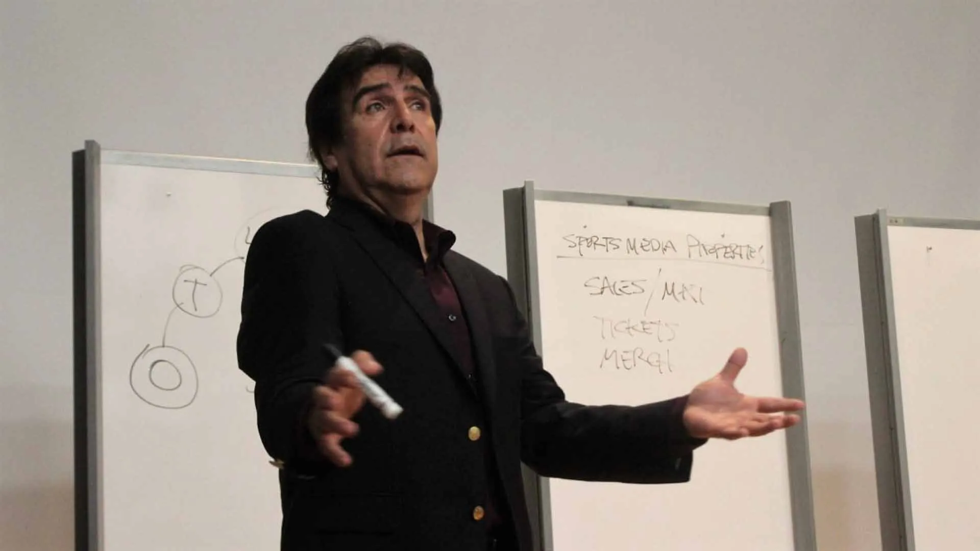 https://tec.mx/es/noticias/monterrey/negocios/como-hacer-marketing-deportivo-experto-te-da-las-claves