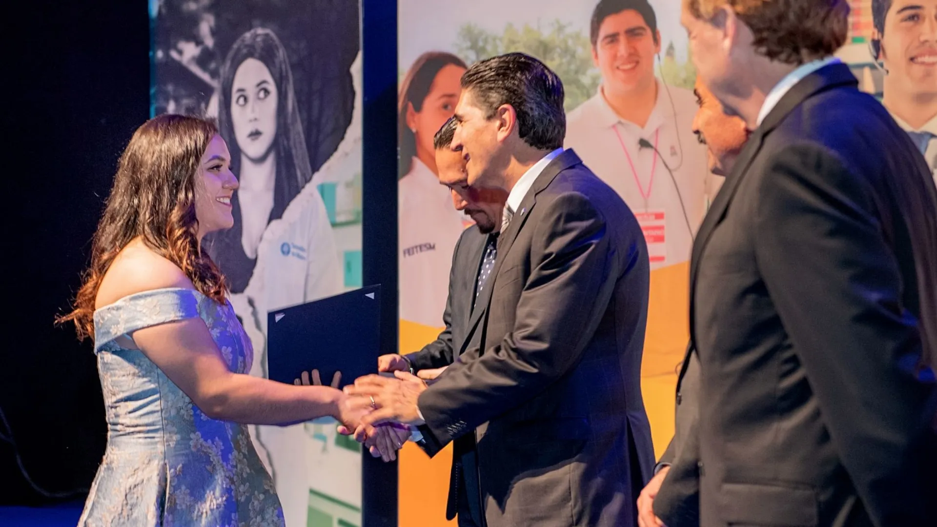 Gala Borrego: Premian desarrollo de competencias trasversales 