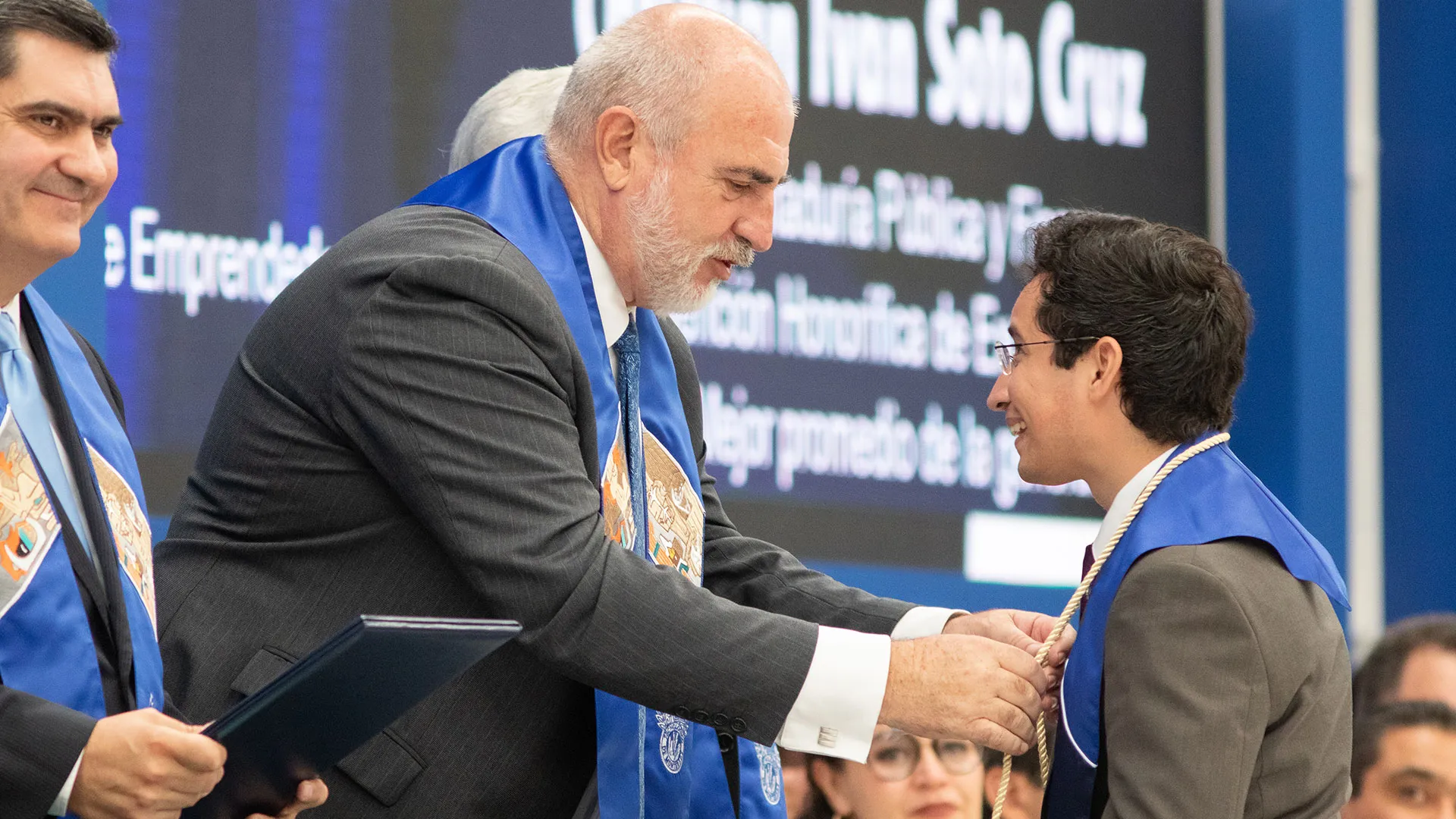 Christian Iván Soto, líder del mañana