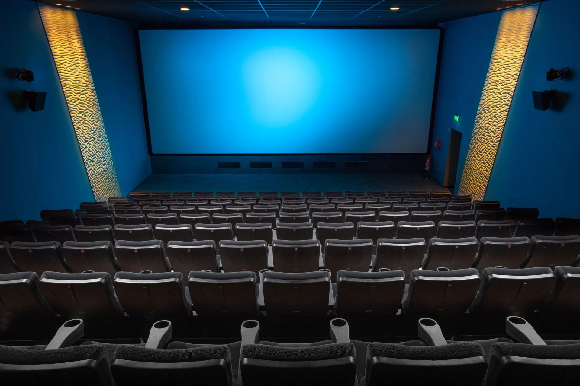 Cine butacas sala proyeccion