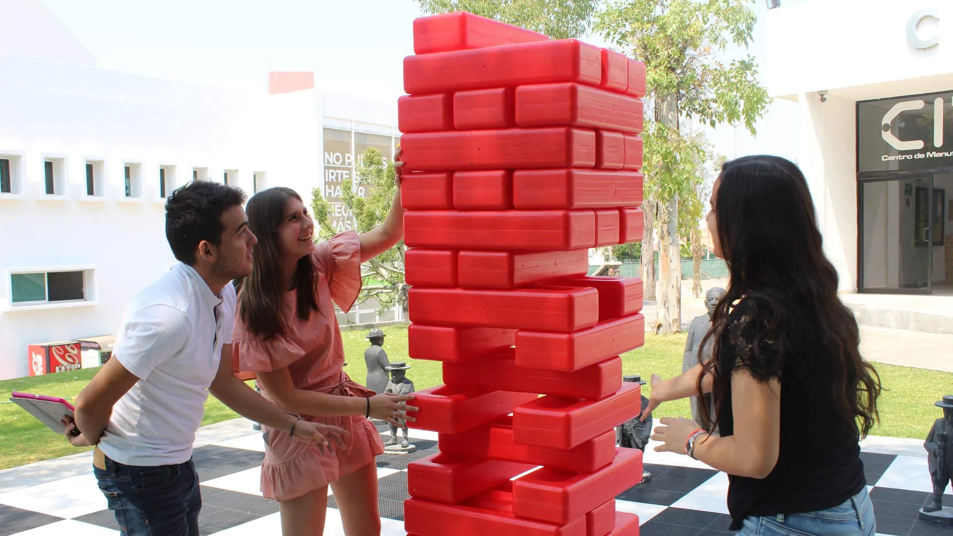 Pianos, puffs y jengas: así son los LiFE Spots en el Tec (fotogalería)