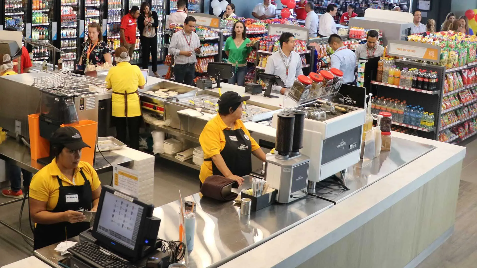 Inauguran OXXO con concepto innovador en el Tec... ¡conócelo!