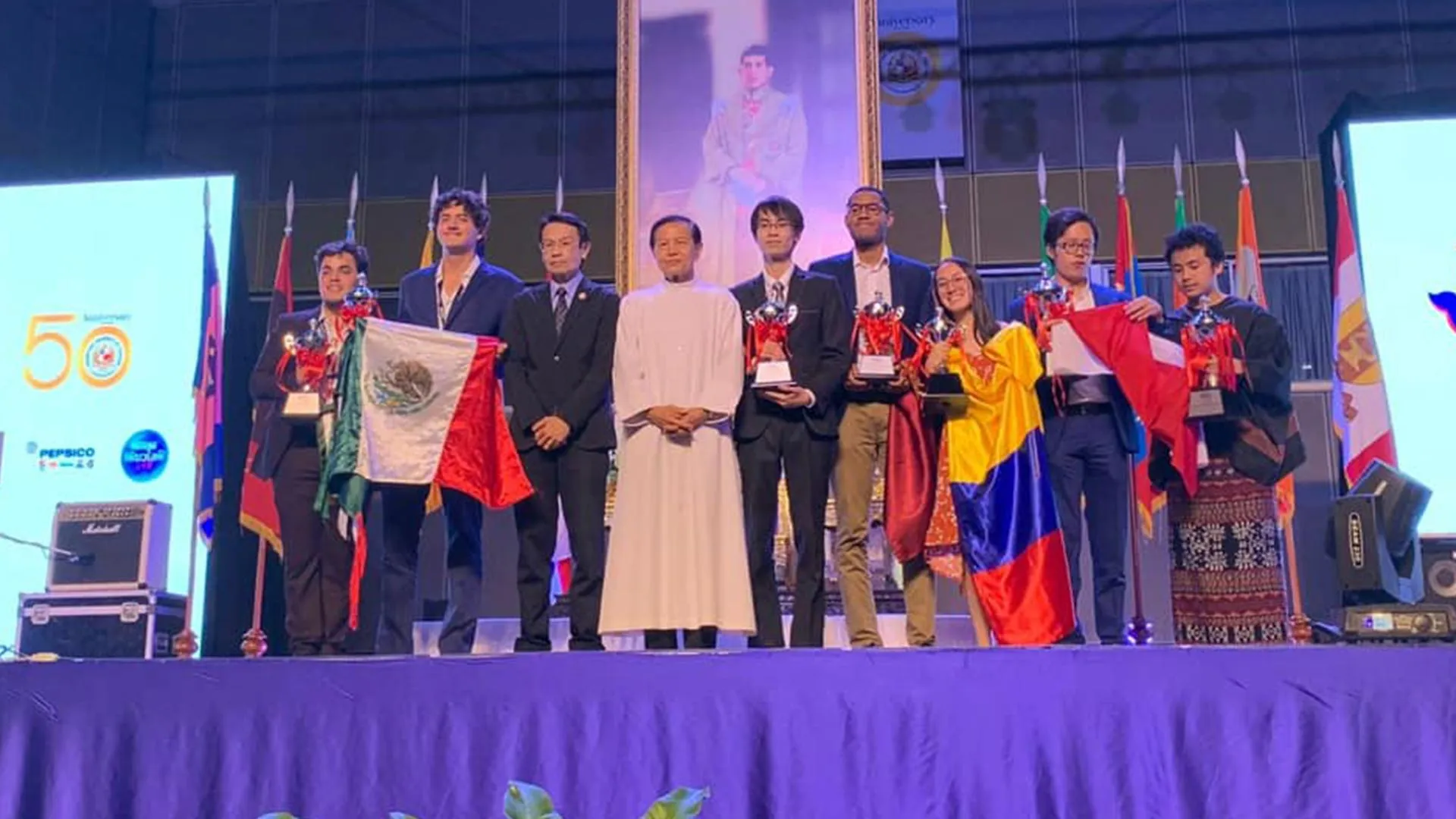 wudc-2020-tec-cem-segundo-lugar
