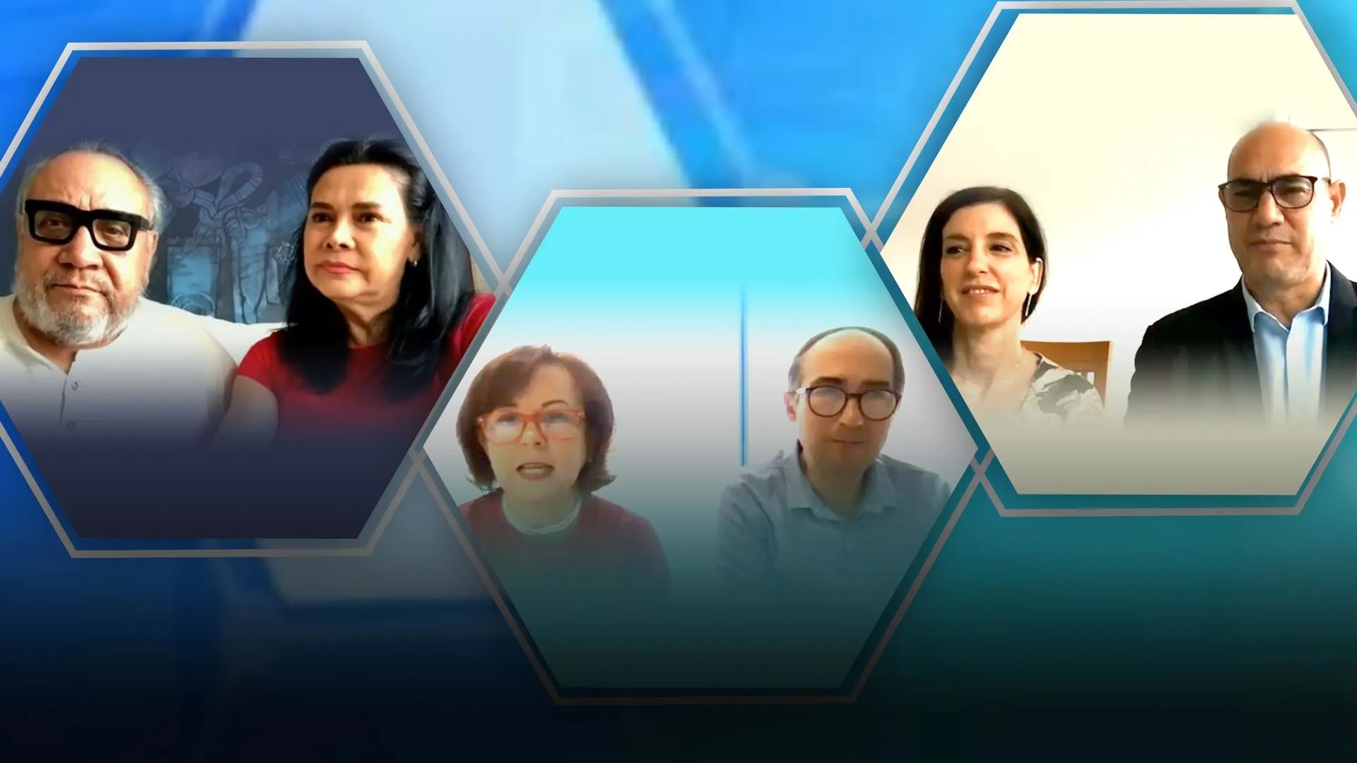 Presentan avances e iniciativas a padres de familia en bienvenida 