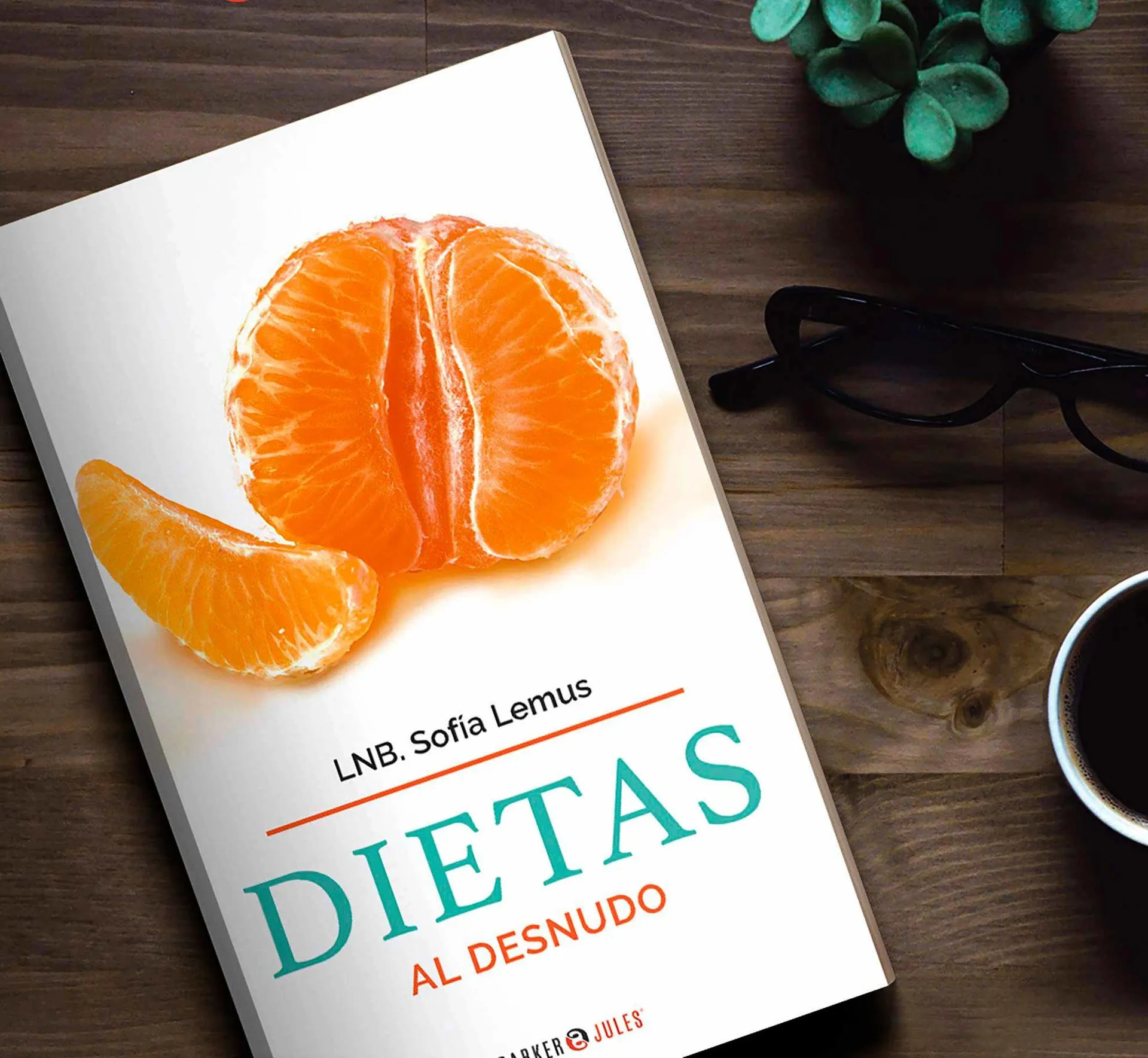 Egresada del Tec publica libro sobre dietas de la actualidad.