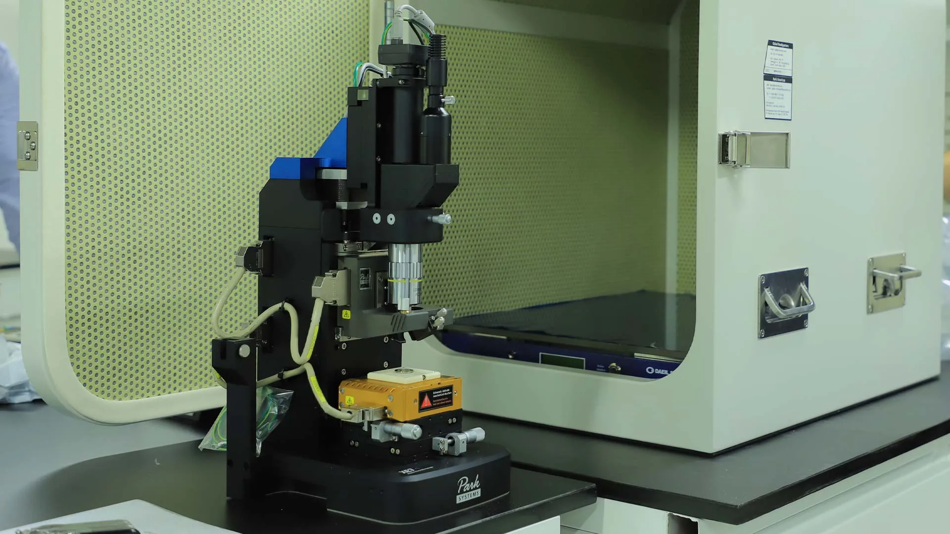 Nuevos equipos en laboratorio de nanotecnología Tec Estado de México