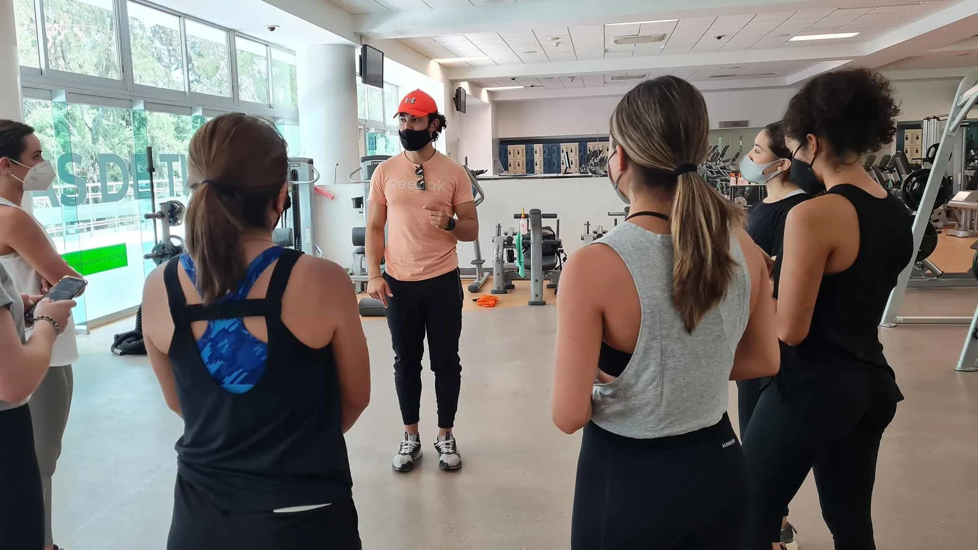 Estudiantes de Nutrición del Tec aprenden a diseñar planes de entrenamiento en regreso consciente.