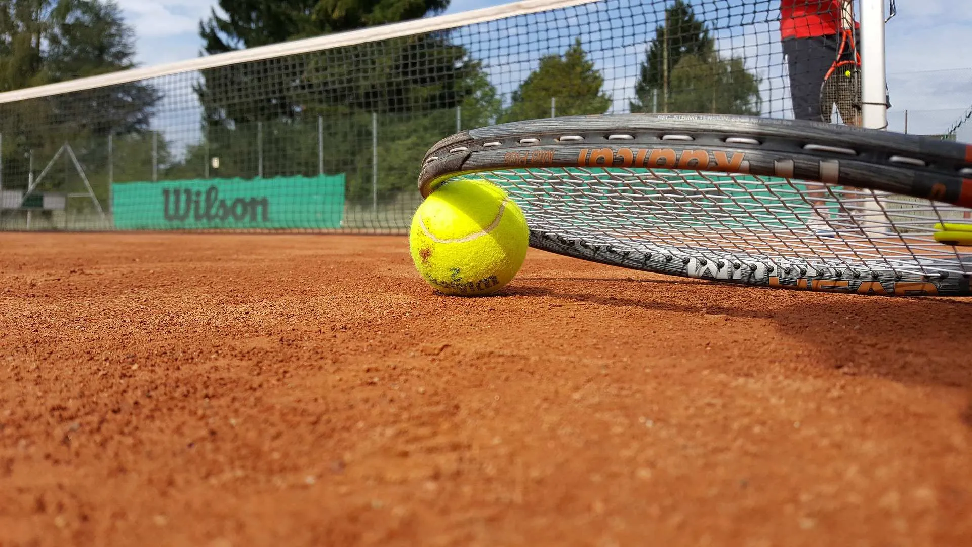 Cierran fuerte y con medallas los Borregos Puebla en tenis