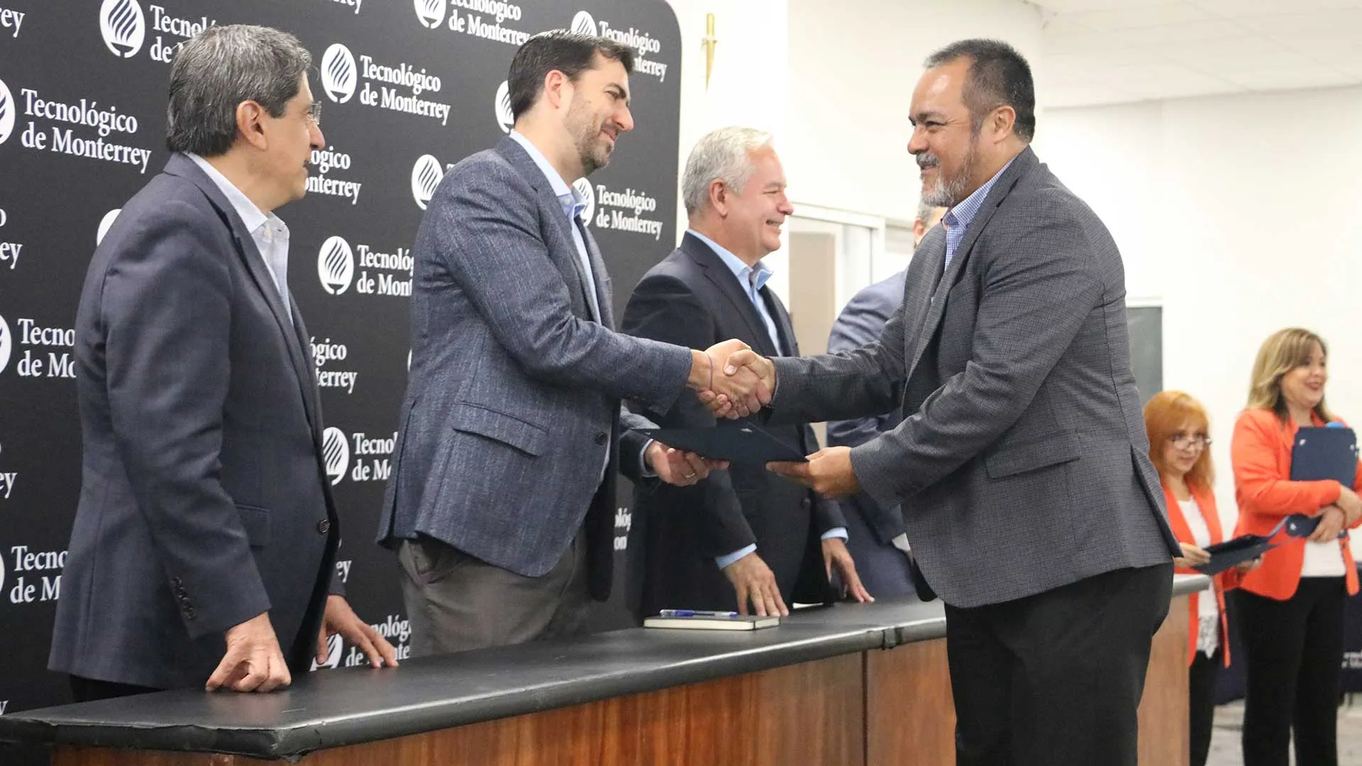 Profesores de campus Monterrey tienen sesión de bienvenida 