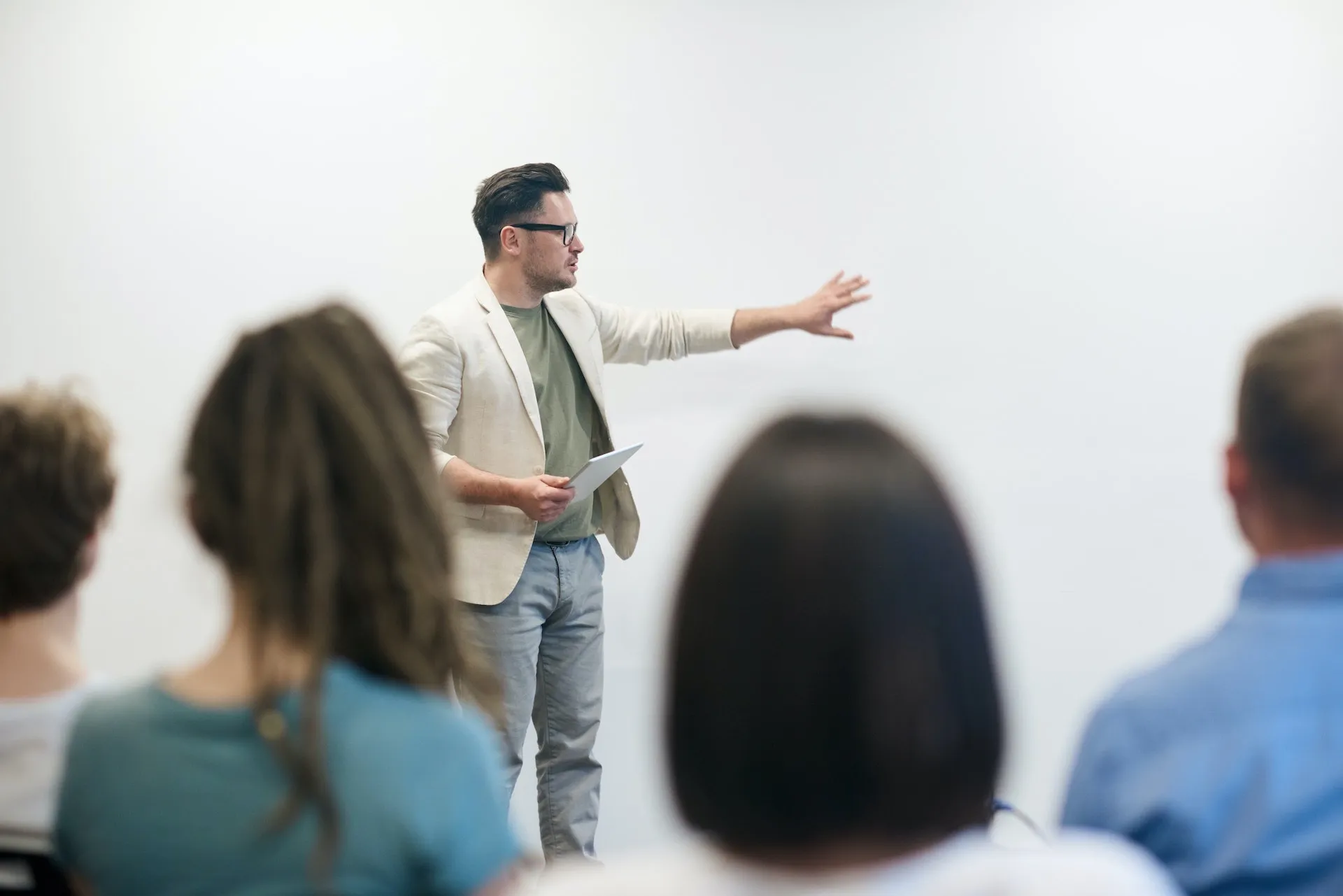 Profesor-presentando-metodo