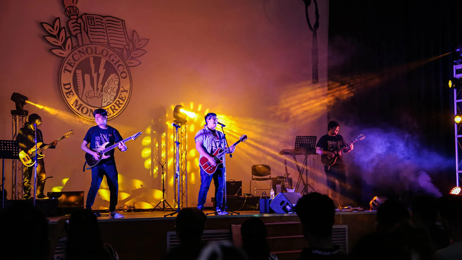 Estudiantes de Tec Tampico celebran Vibrart