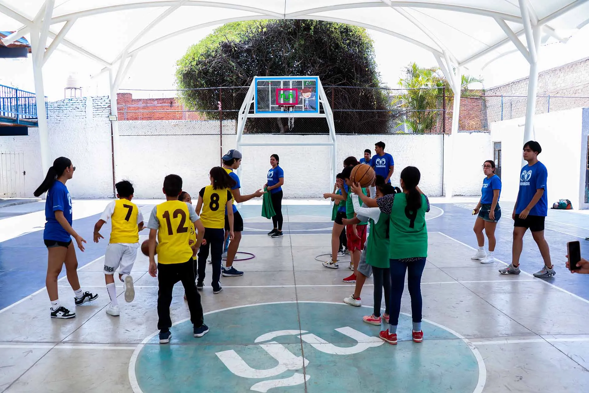 Labor social Borregos Guadalajara en escuela de Zapopan.