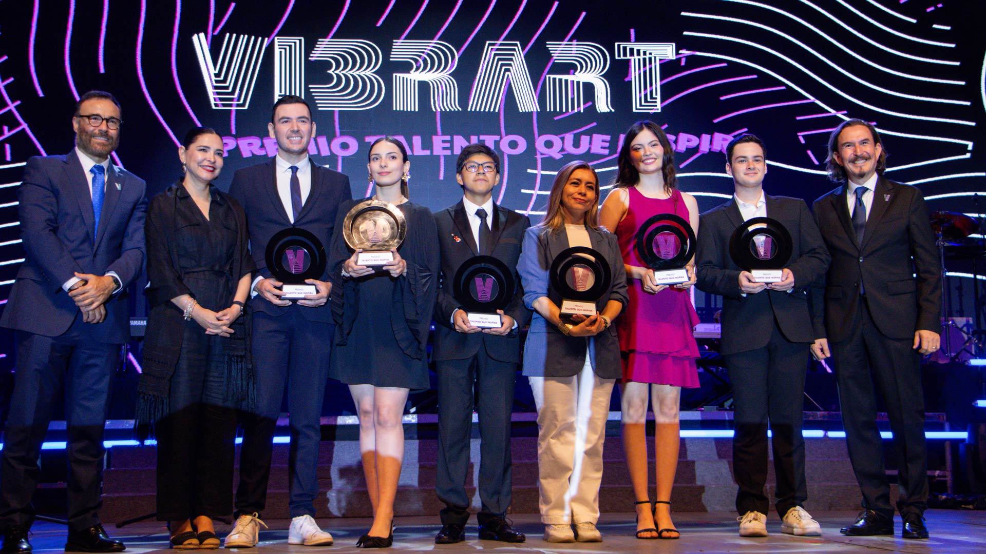 Premiados por inspirar en festival VIBRART 2025