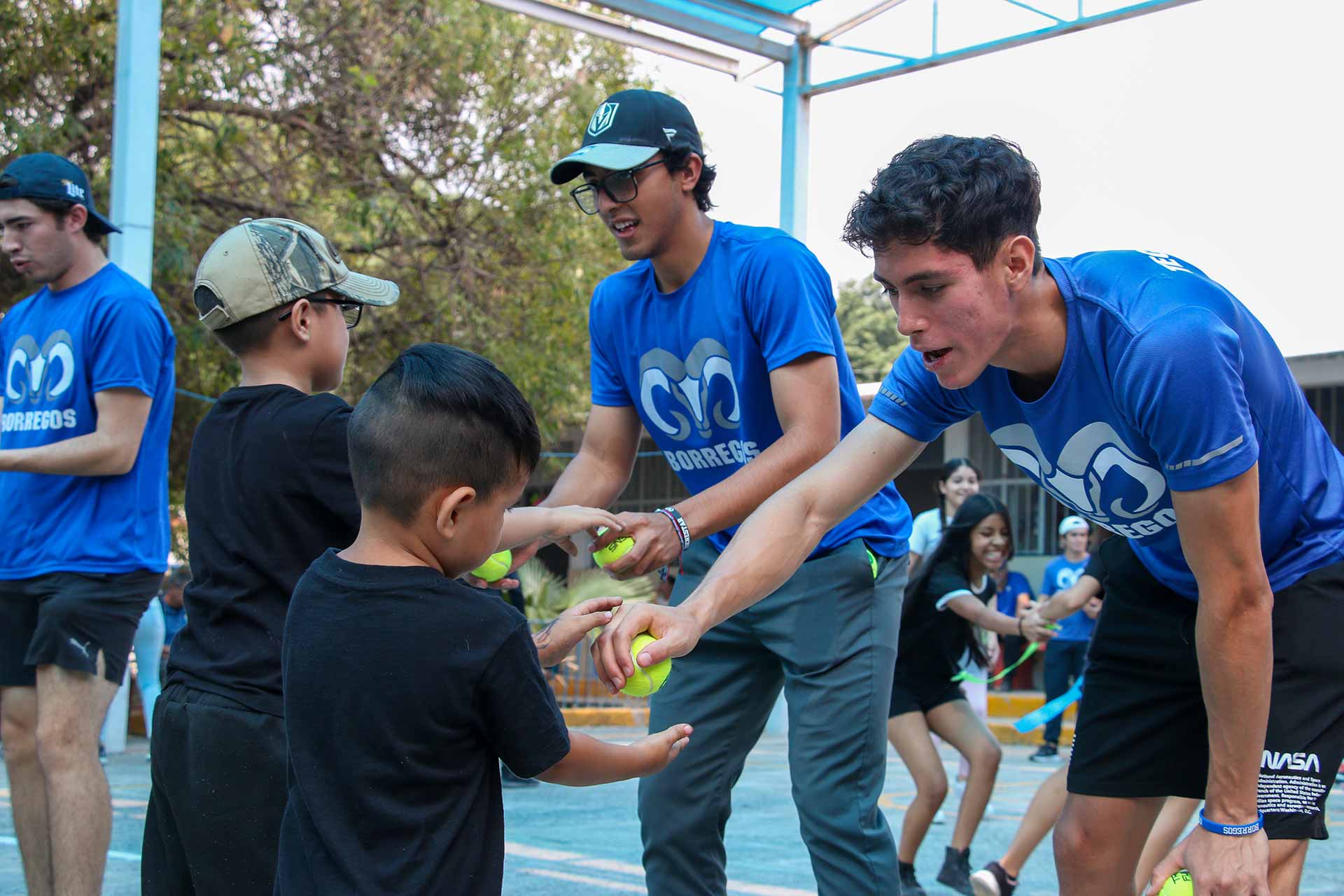 Labor social, voluntariado de Borregos Guadalajara.