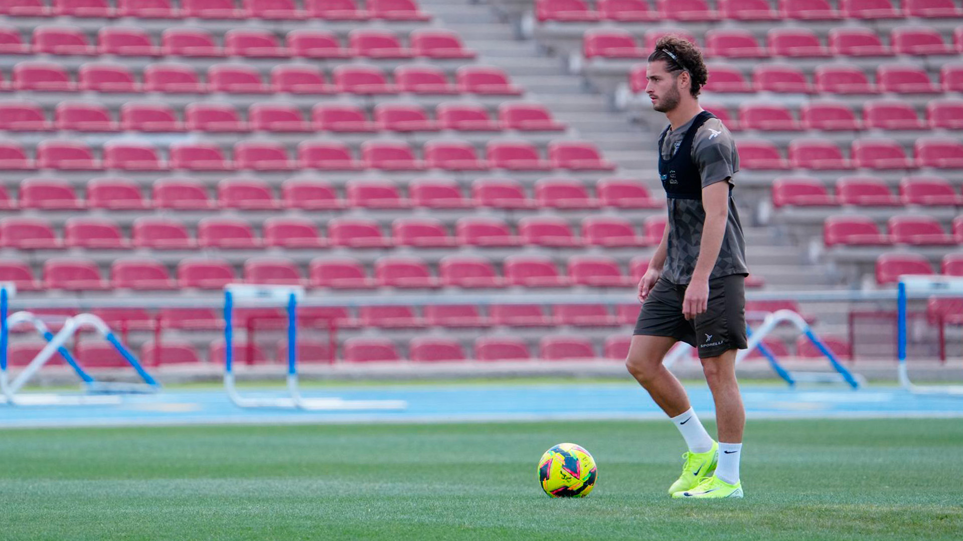 Jugador de futbol estudia en el Tec de Monterrey campus Laguna y está a un paso de debutar en Bravos FC