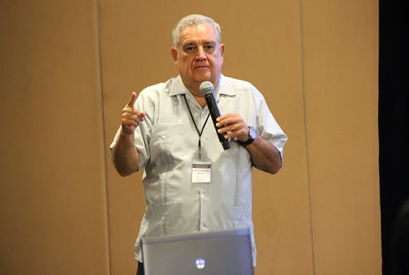 Dr. Rafael Alexandri