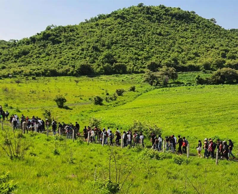 Estudiantes de la PrepaTec Cuernavaca realizaron una reforestación en la sierra Los Ejidos de Tepoztlán, Morelos como parte del proyecto de sostenibilidad del modelo Project Based Learning (PBL).
