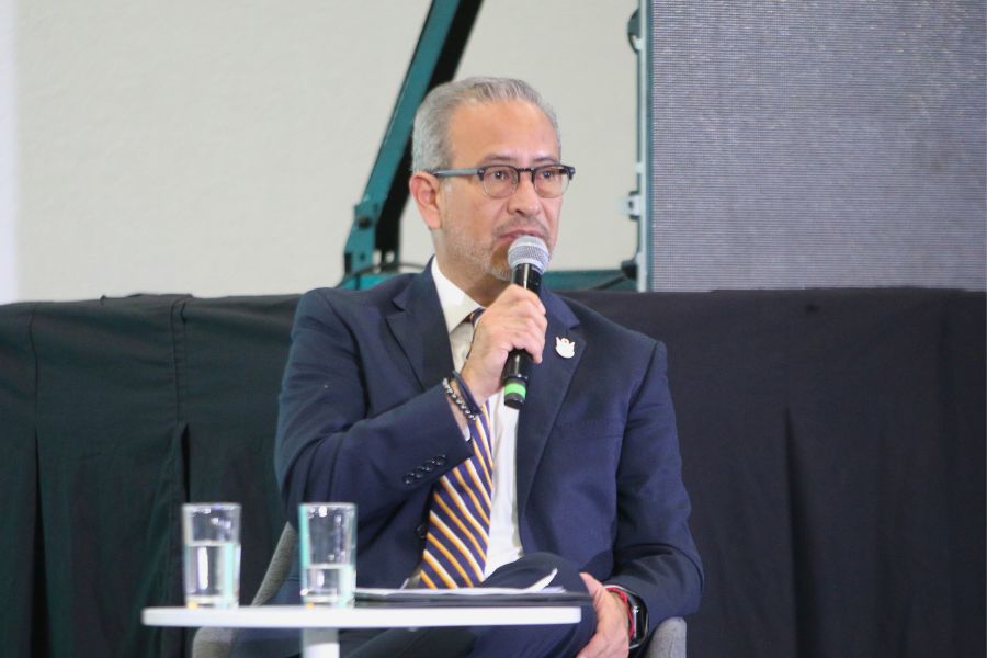 Panel en campus QTO