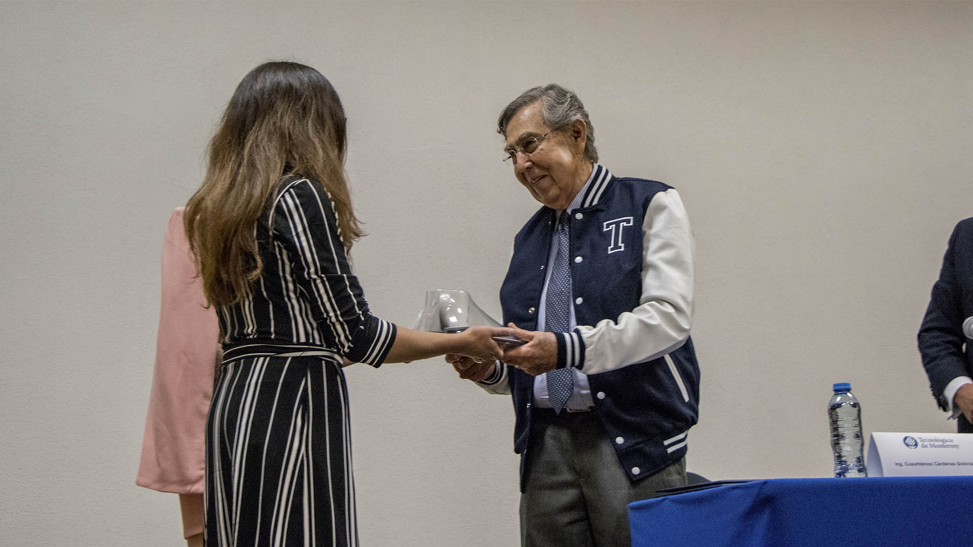 Mensaje de Cuauhtémoc Cárdenas para estudiantes del Tec de Monterrey