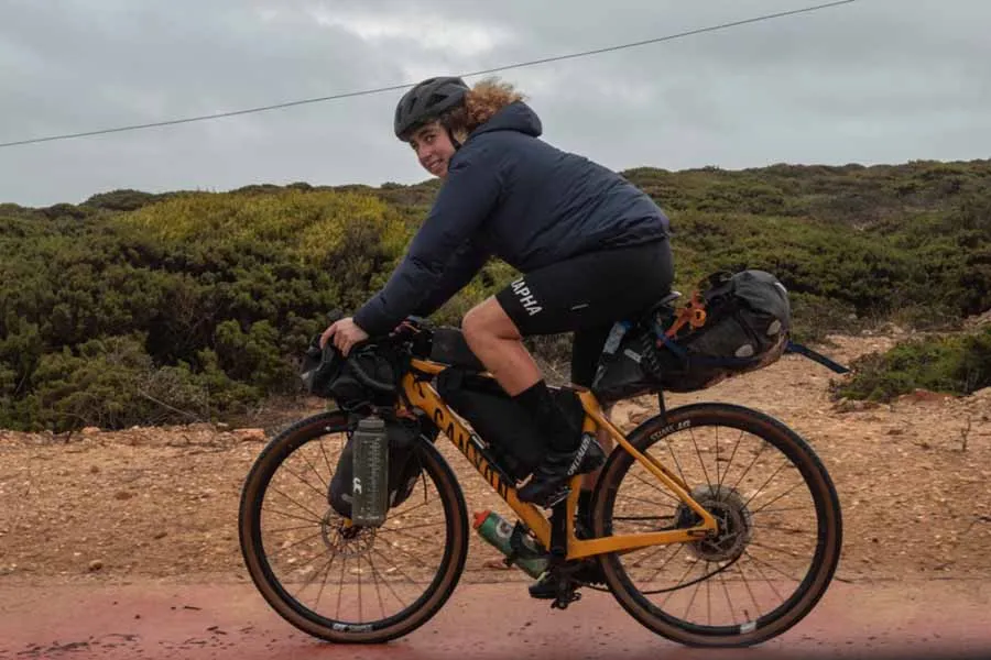 Andrea Dorantes, primera latinoamericana en cruzar Europa en bicicleta