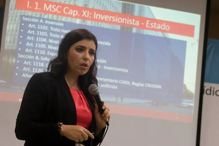 Edna Ramírez Robles y Guillermo Coronado Aguilar, fueron los encargados de impartir la primer Jornada de Derecho.