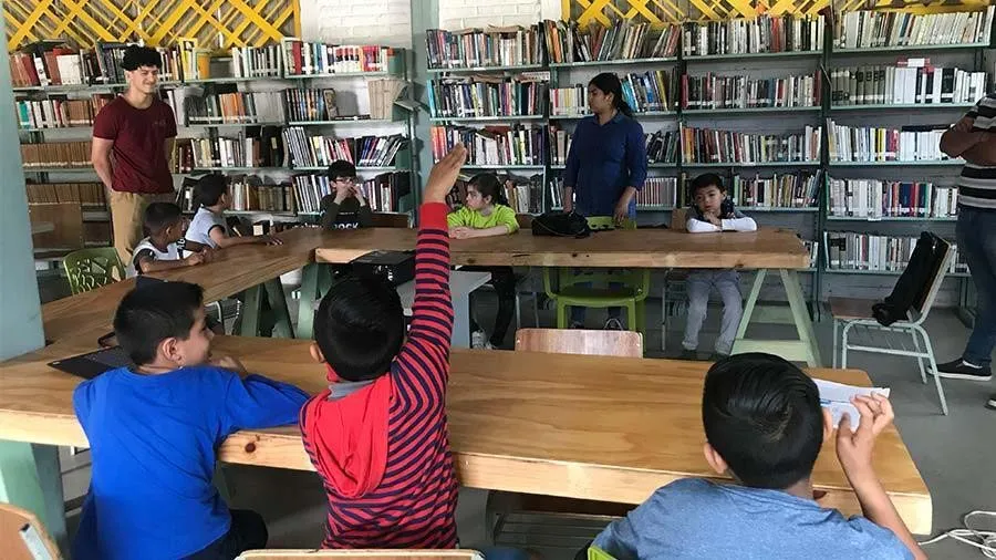 Alumnos Tec campus Ciudad Obregón evitan desercion escolar niños