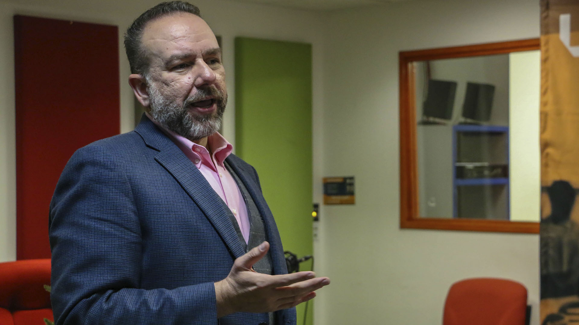 Horacio Castelo imparte master class en el Tec de Monterrey, campus Toluca.