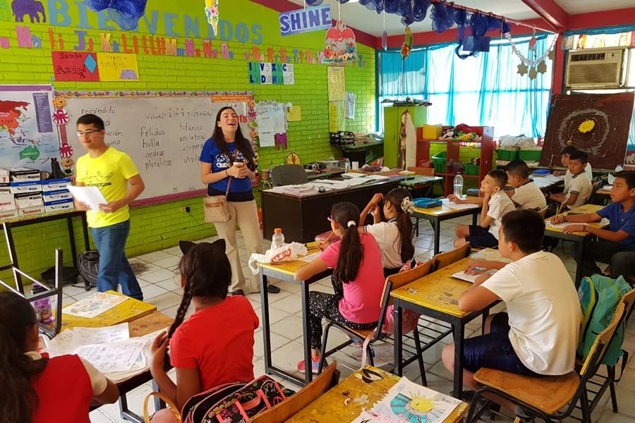 Cecilia García en clase.