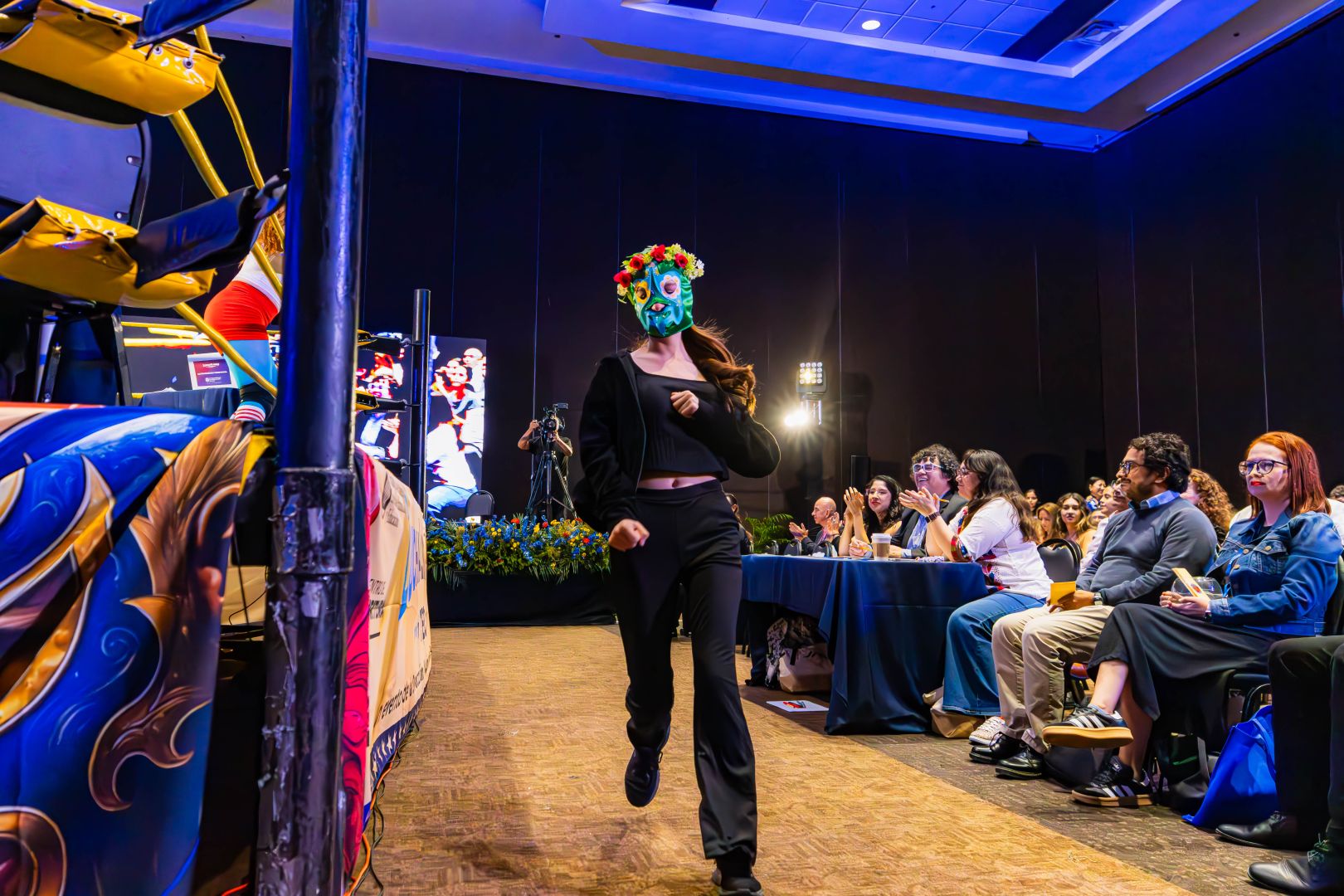 Magaly C&aacute;rdenas en la final de Lucha Libro 2025 Preparatoria