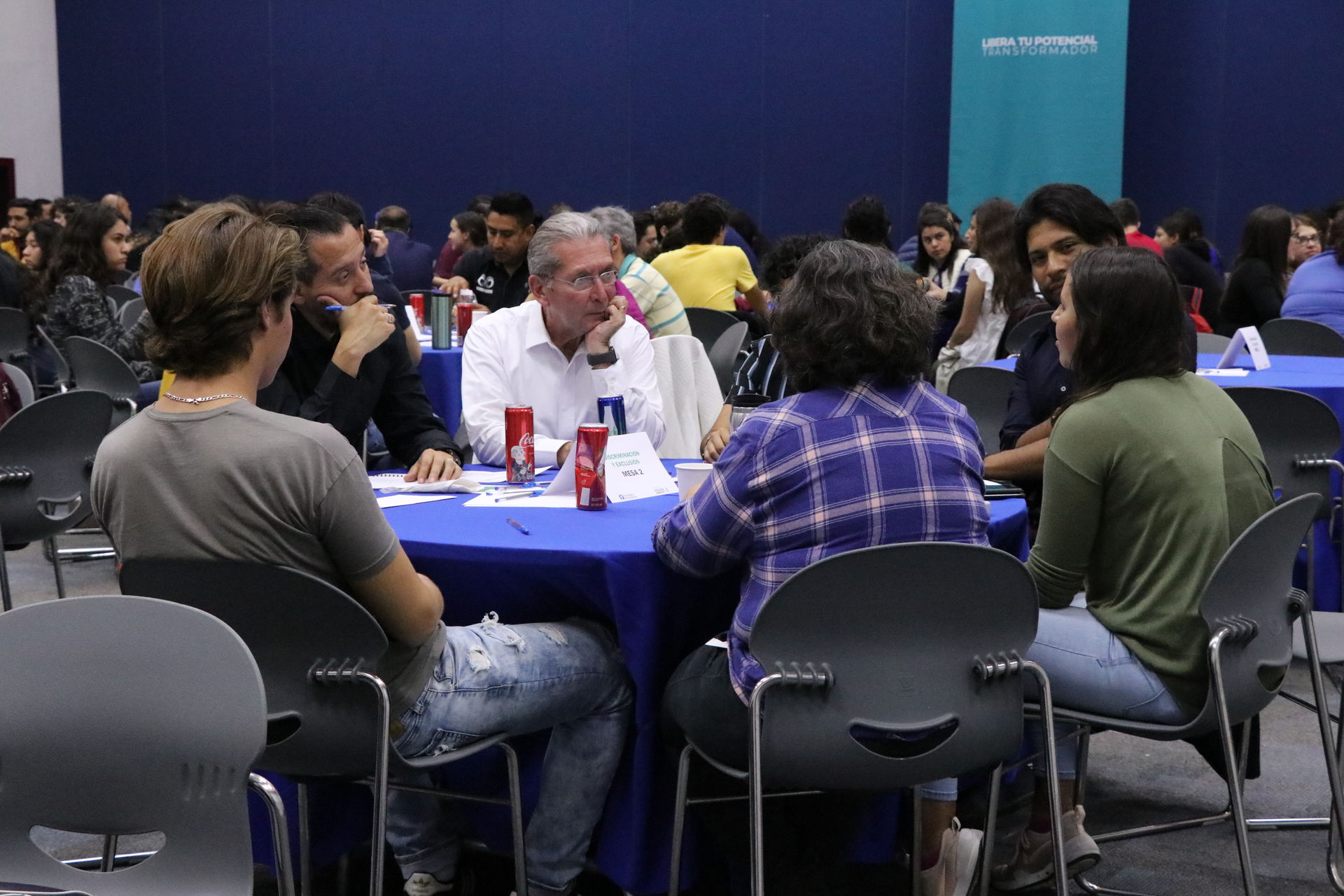 Entre colaboradores, alumnos, decanos y directivos, 147 participantes se reunieron en el Foro de Diálogos Abiertos