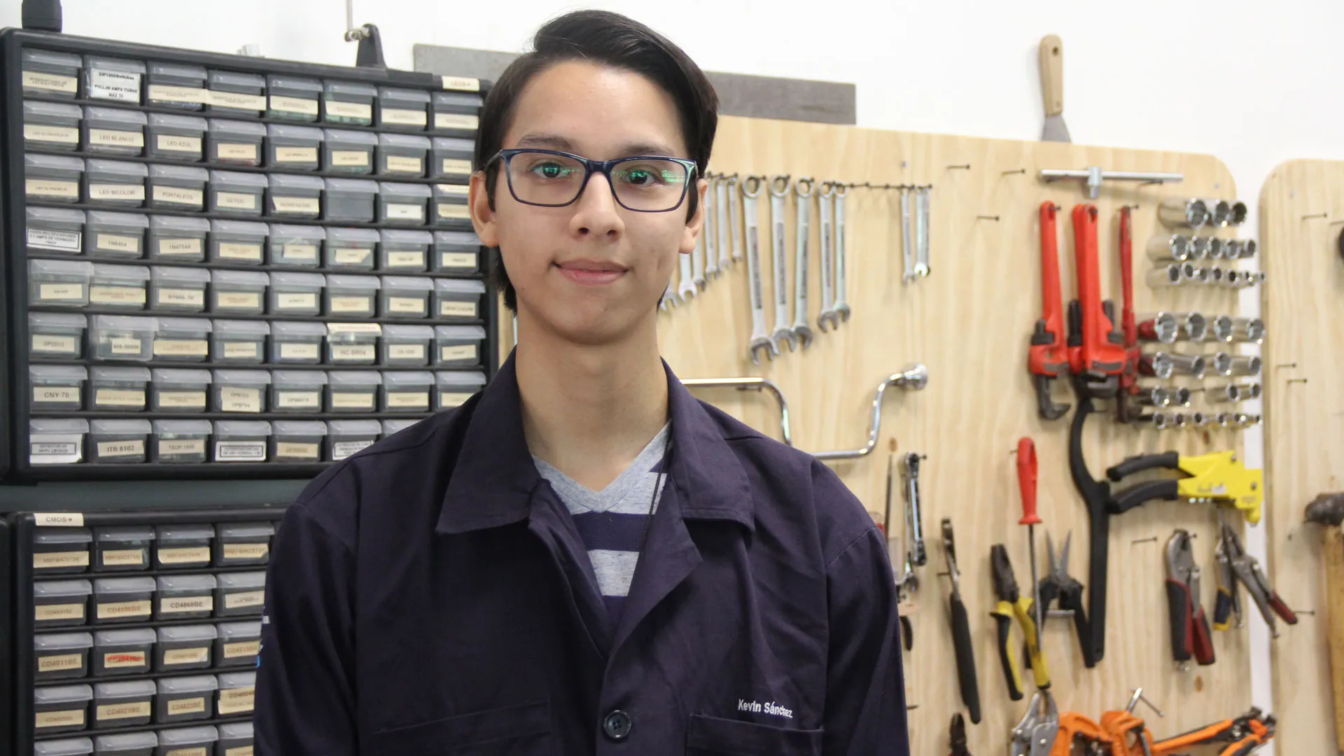 Kevin Sánchez, alumno de tercer semestre en la carrera de IMT.