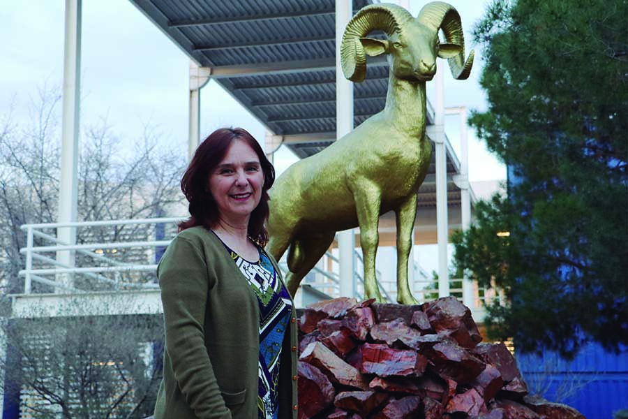 Maestra Claudia Mijares en Tec Campus Ciudad Juárez