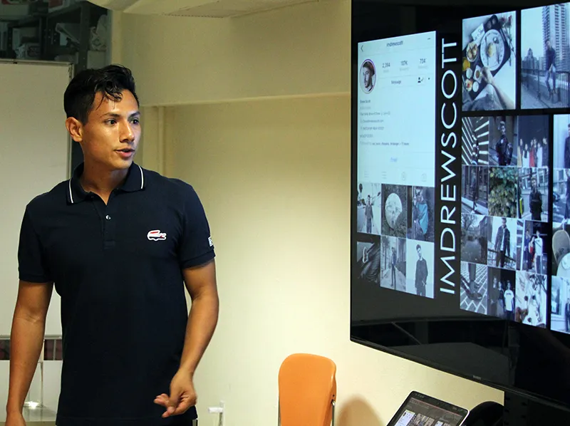 Alumnos reciben talleres de foto, video y redes sociales