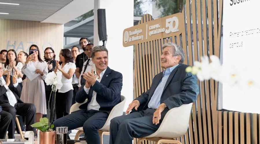 El Tec en Querétaro presentó el libro del 50 aniversario donde se rescatan y comparten los momentos más significativos de las primeras cinco décadas del campus. 