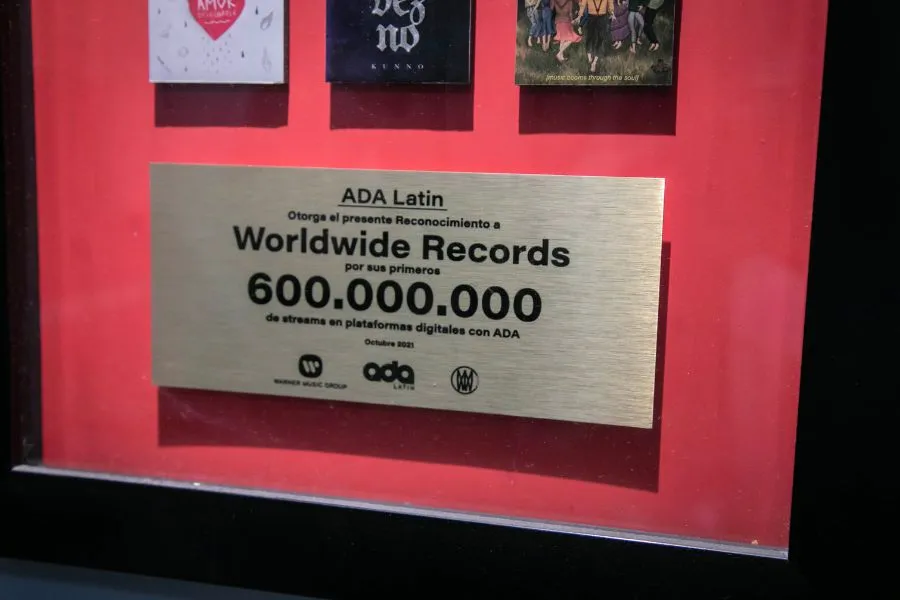 placa en worldwide records
