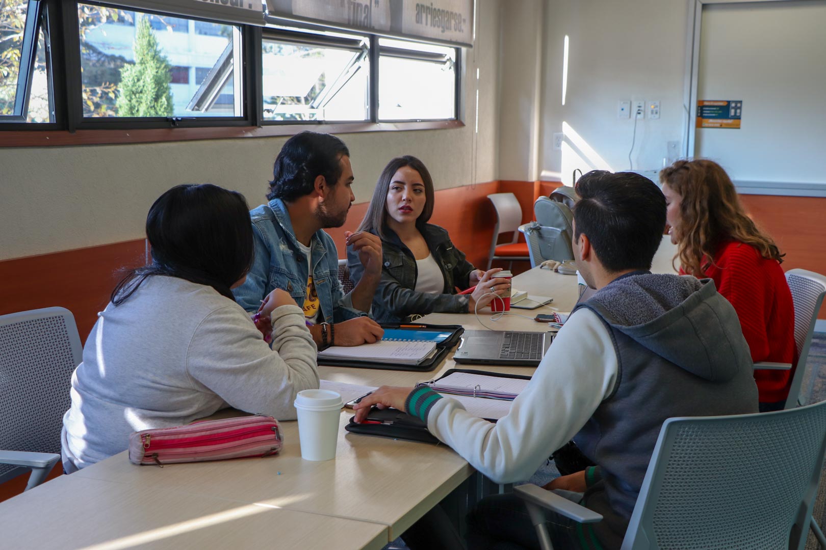 Alumnos del Tec de Monterrey trabajarán de la mano con la FEMEXFUT en desarrollo de proyecto de patrocinios para la Selección Mexicana de Fútbol.  