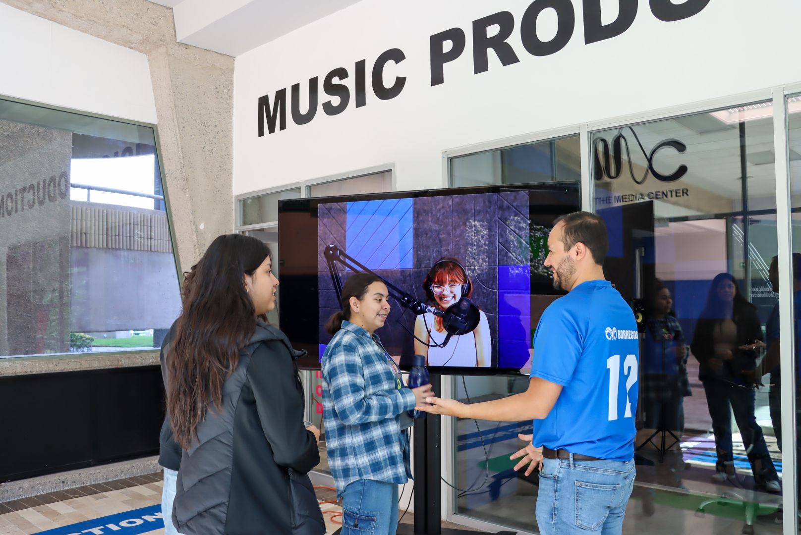 Espacios como el Media Center forman parte de la infraestructura destinada a la Licenciatura en Comunicaci&oacute;n y Producci&oacute;n Digital