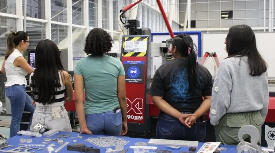 El equipo TecDroid de PrepaTec Querétaro ganó pase al mundial en Houston al obtener el Engineering Inspiration Award.